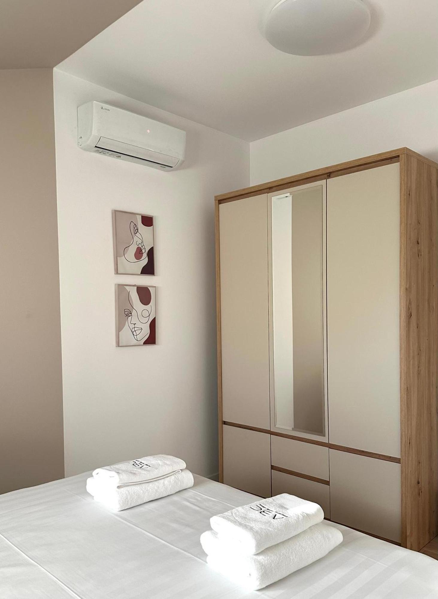 Abc Apartment Blloku Center 地拉那 外观 照片