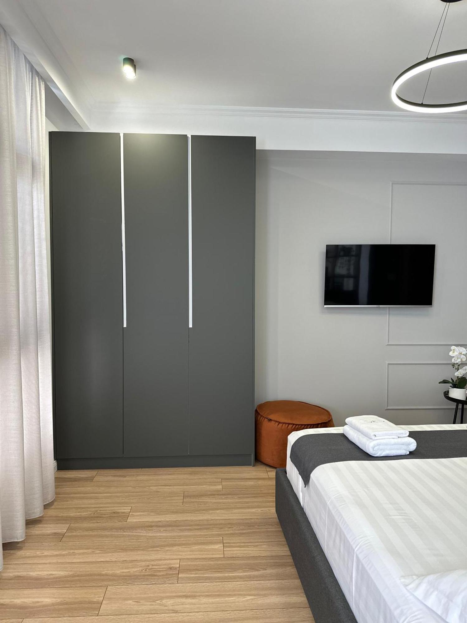 Abc Apartment Blloku Center 地拉那 外观 照片